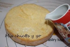 Verter almíbar pastel