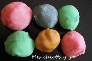 Plastilina casera de colores