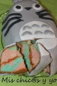 Totoro bizcocho colores