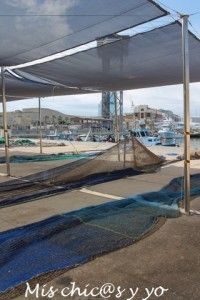 Redes de pescadores del puerto de Barcelona