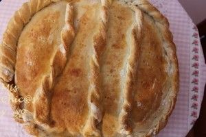 Empanada gallega de atún