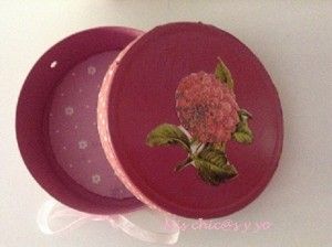 Manualidad: sombrerera con caja quesitos