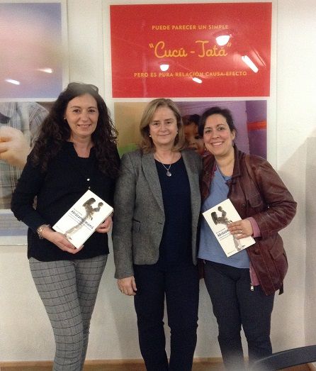 Abrázame mama. M. Luisa Ferrerós
