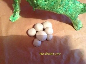 Huevos de dinosaurio, maqueta