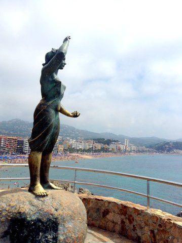Monumento a la mujer marinera, Lloret de Mar