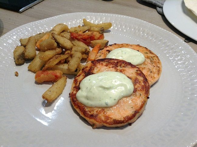 Hamburguesas con saslsa de yogur