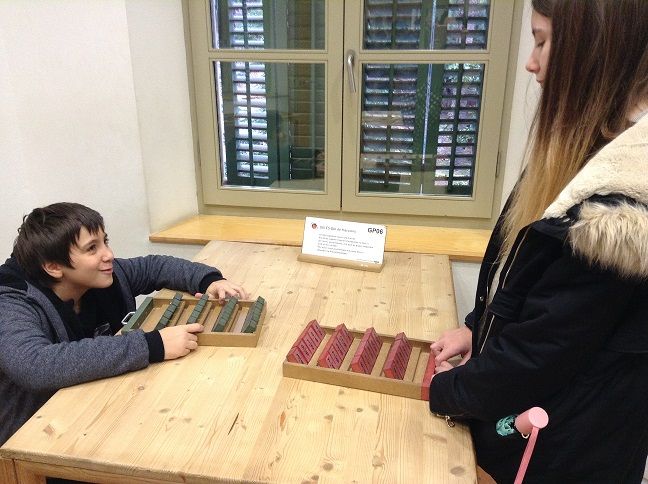 Juegos en el museo de matemáticas de Cataluña