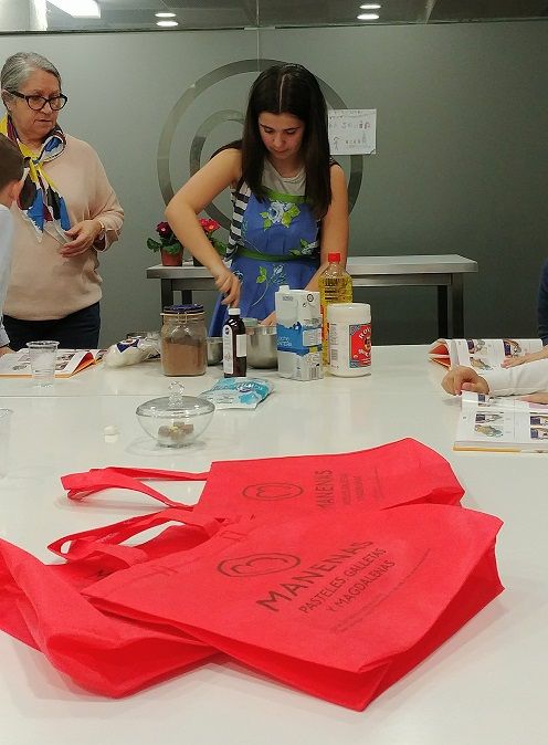 Escuela repostería Manenas