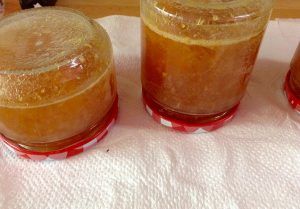 preparación mermelada de nísperos