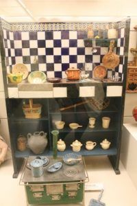 Cocina antigua de juguete Museo del juguete de Catalunya