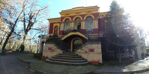 Edificio Torre dels Castanys. Parc Nou. Olot