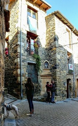 Fachadas de piedra de Castellfollit de la Roca