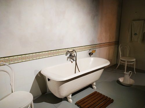 Detalle de un baño antiguo