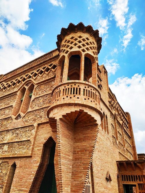 Edificio de la Colonia Güell