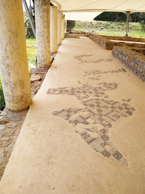 Peristilo de la villa romana Torre Llauder