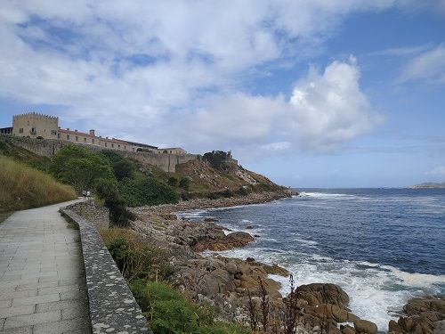 Camino de la fortaleza de Baiona