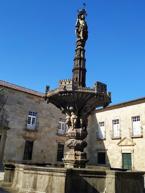 Fuente de los castillos