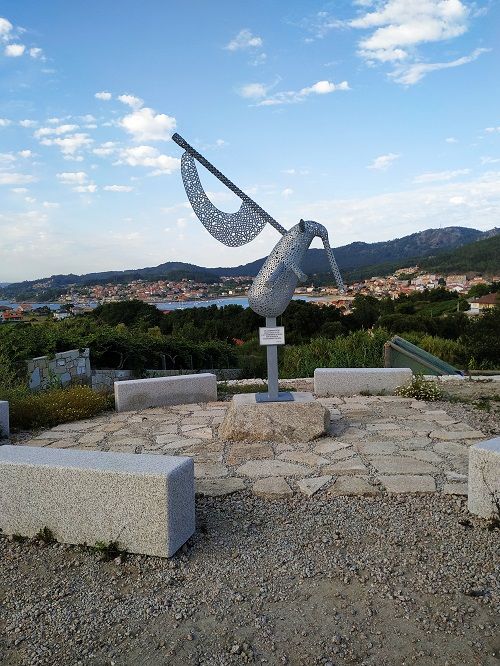 Escultura de Gaita y Vistas
