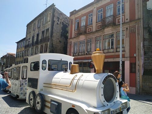 Tren turístico