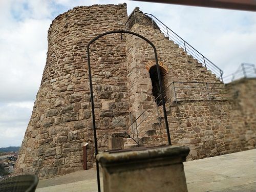 Torre de la minyona Cardona