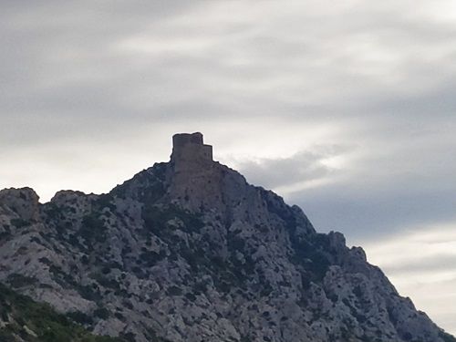 Vista general de la fortaleza de Peyrepertuse, Francia