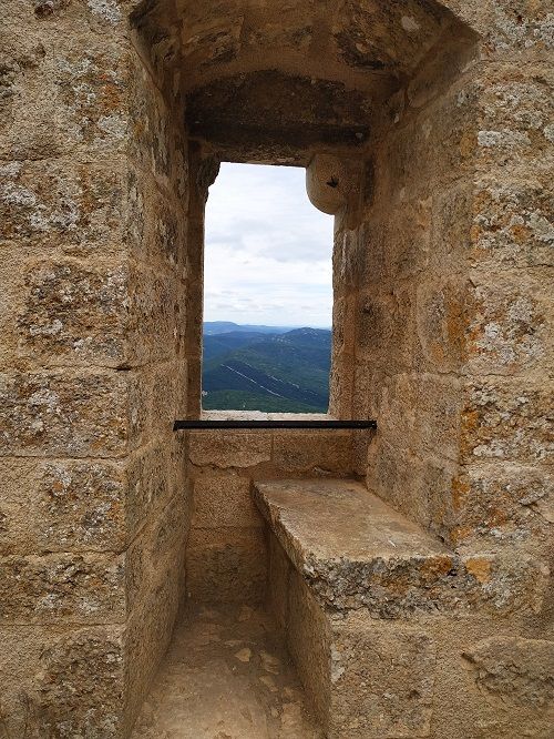 Ventana con mirador estilo gótico, Francia