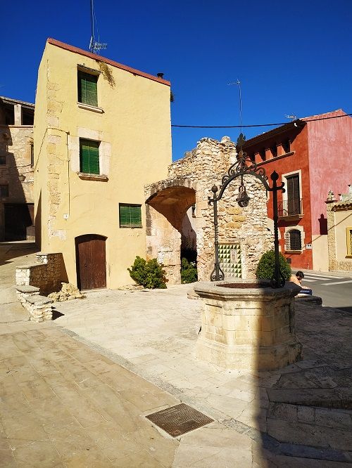 Pozo y puerta de la muralla, Altafulla