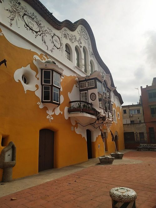 Fachada Can Negre - Centre Jujol
