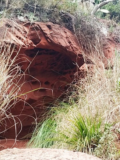 Piedra rojiza, montaña de Gavà
