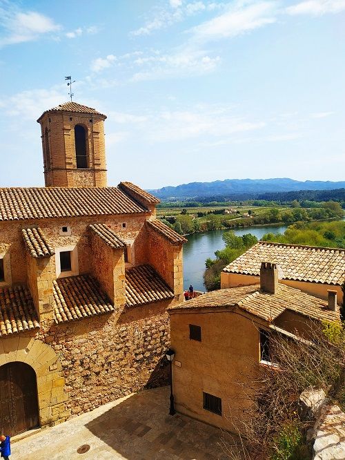 Iglesia de Miravet