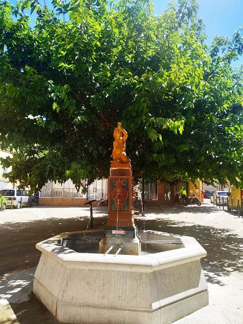 Fuente en Digne les Bains
