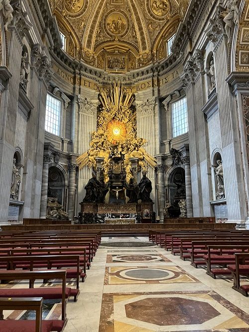 Interior de la basílica de san Pedro, Vaticano
