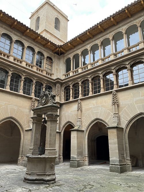 Claustro, convento san Nicolau, Bellpuig