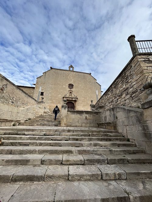 Iglesia de sant Nicolau, fachada y escalinata