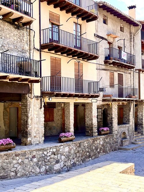Plaça de les Voltes, Bagà