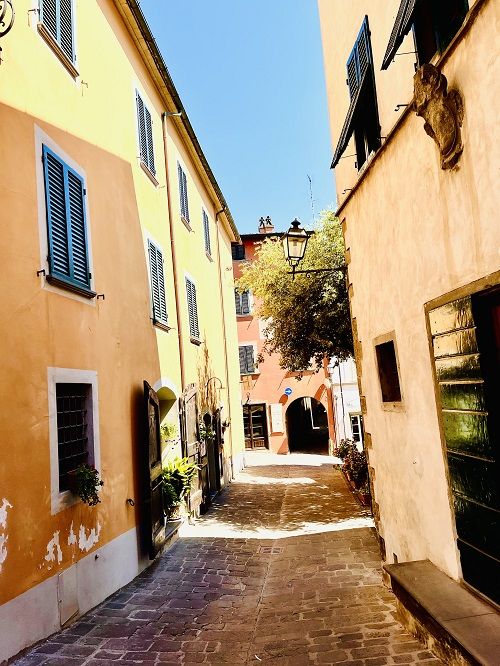 Montecarlo di Lucca Pueblo bonito