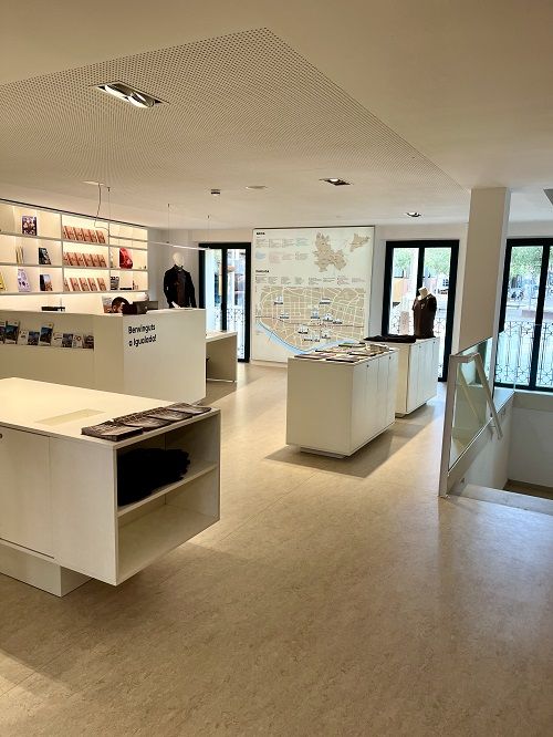 Centro de Visitantes, Igualada, bus a cegues