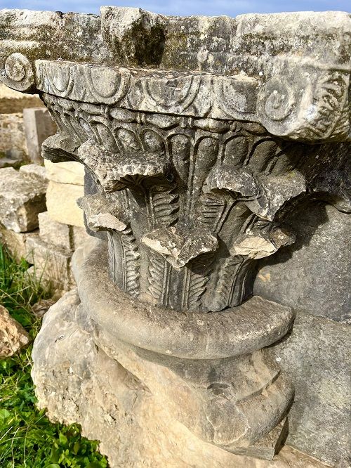 Capitel columna romana