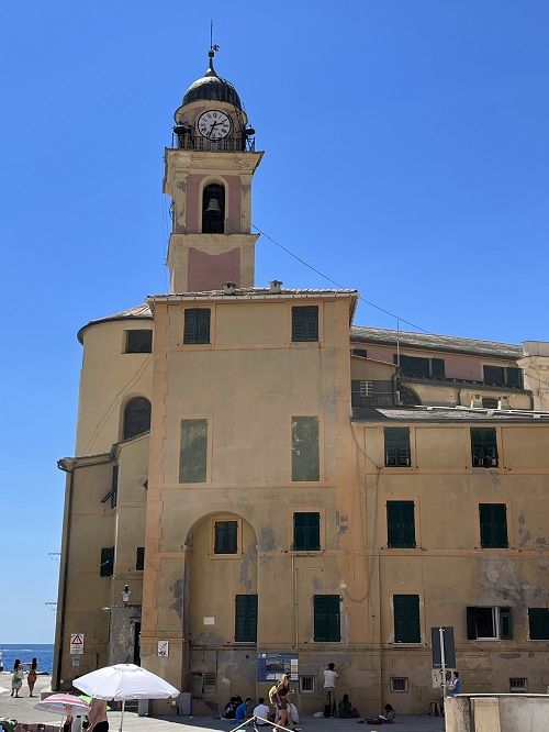 Iglesia de Camogli en Genova, Liguria