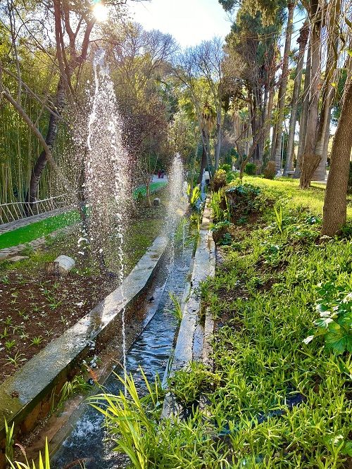 Fuentes en el parque publico jardines de Jnan Sbil  de Fez