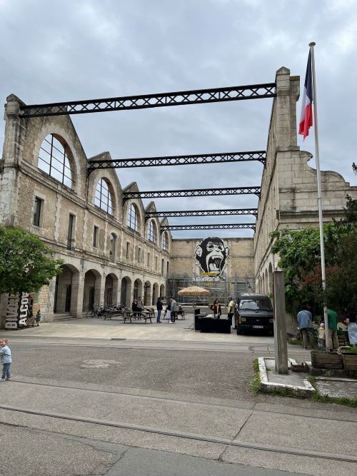 Edificio del Cuartel Niel en Burdeos Nueva Aquitania Francia