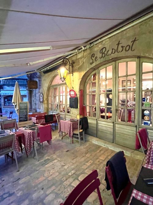 Restaurante au bistrot Sarlat la Caneda Valle de la Dordoña