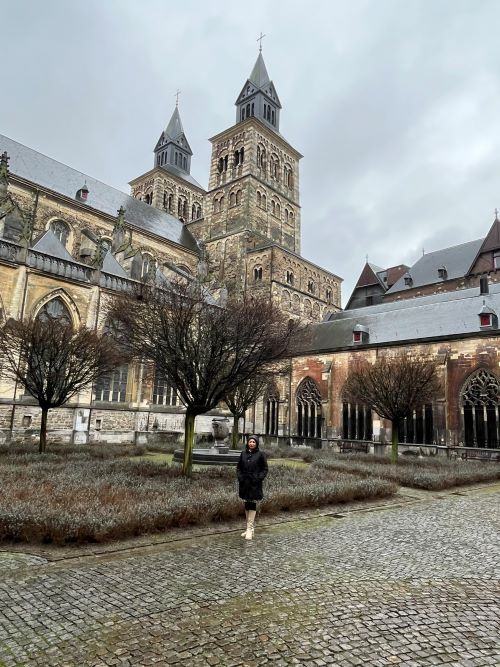 Claustro de la basílica de san Servacio en Maastricht