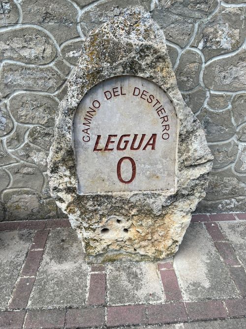 Legua 0 del Camino del destierro