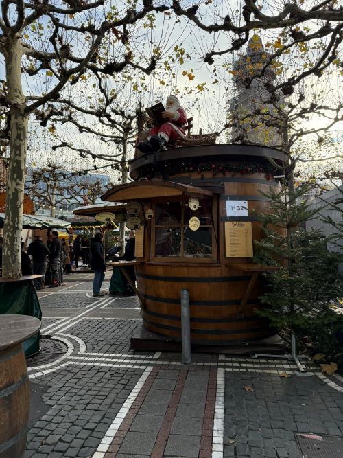 Puesto de alimentación. Mercado de NAavidad en Frankfurt