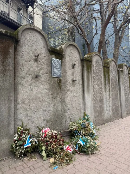 Restos del muro del Gueto de Cracovia