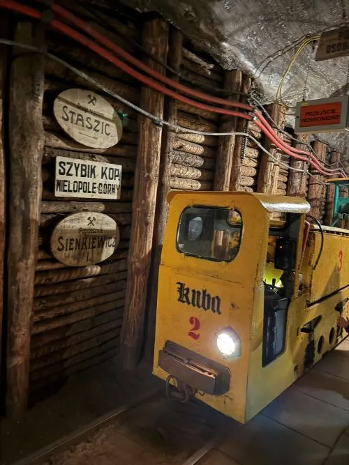 Tren minero en las minas de sal. Se llama Kuba
