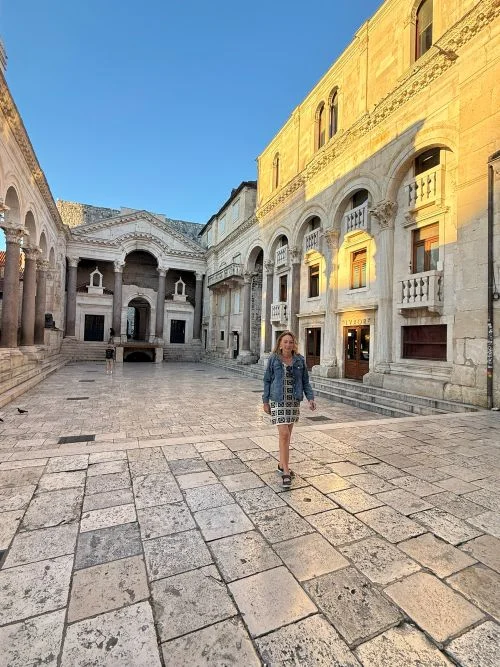 Primera hora mañana. Palacio de diocleciano en split. Road trip por Croacia