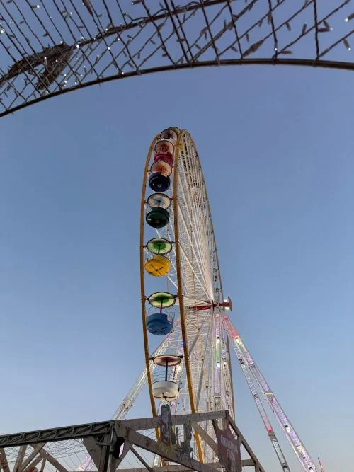 Noria gigante en el mercado de navidad de le barcares