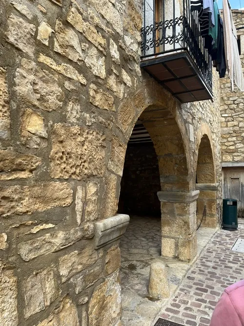 calle porticada en culla
